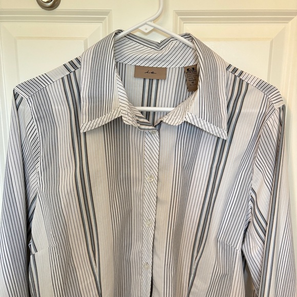 Women’s size 16 French cuff button down shirt by i.e. - Picture 1 of 7